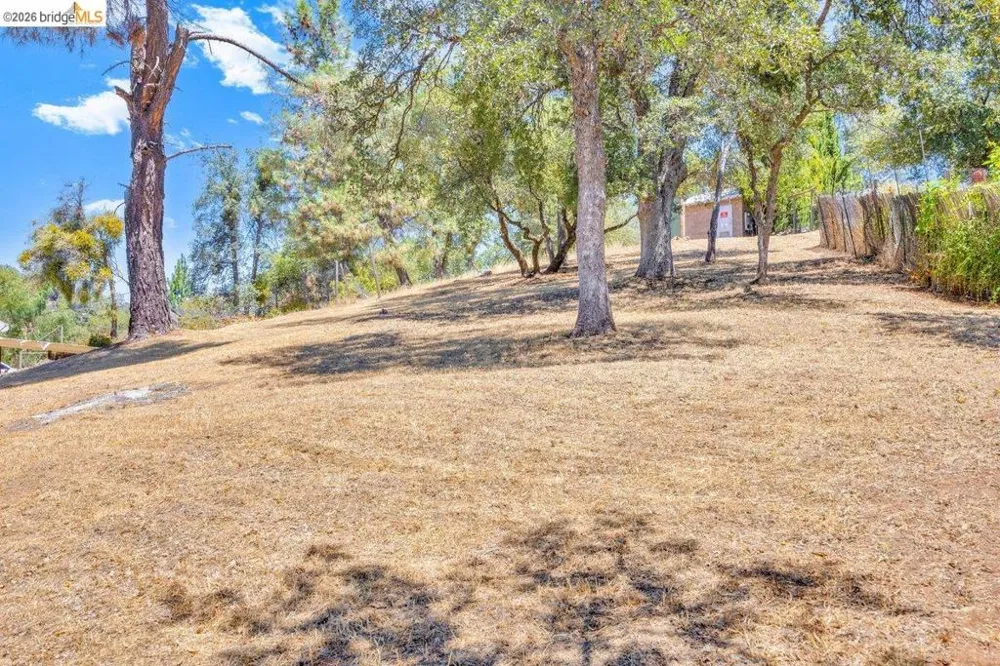 19813 Via Redonda Rd Sonora, CA 95370