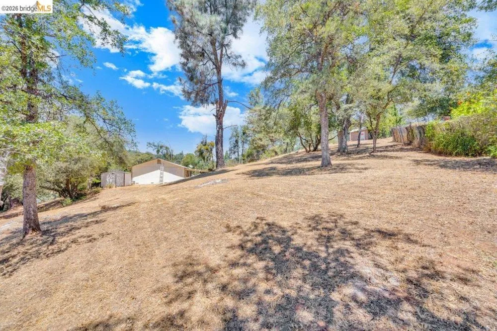19813 Via Redonda Rd Sonora, CA 95370