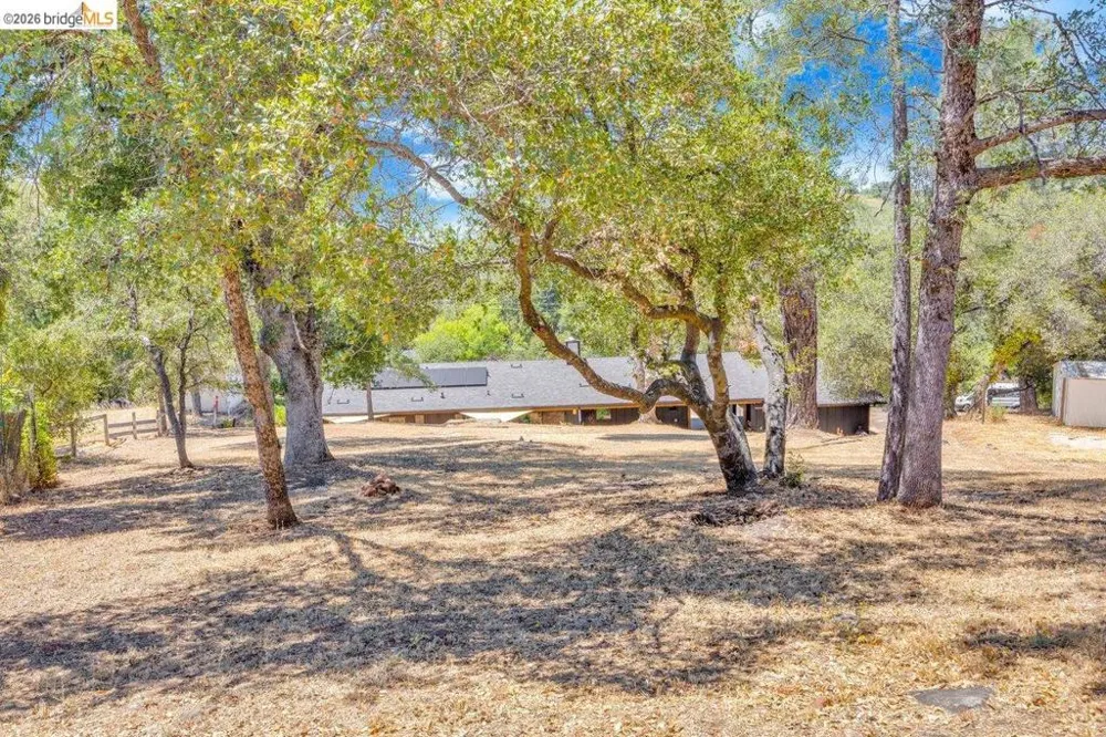 19813 Via Redonda Rd Sonora, CA 95370