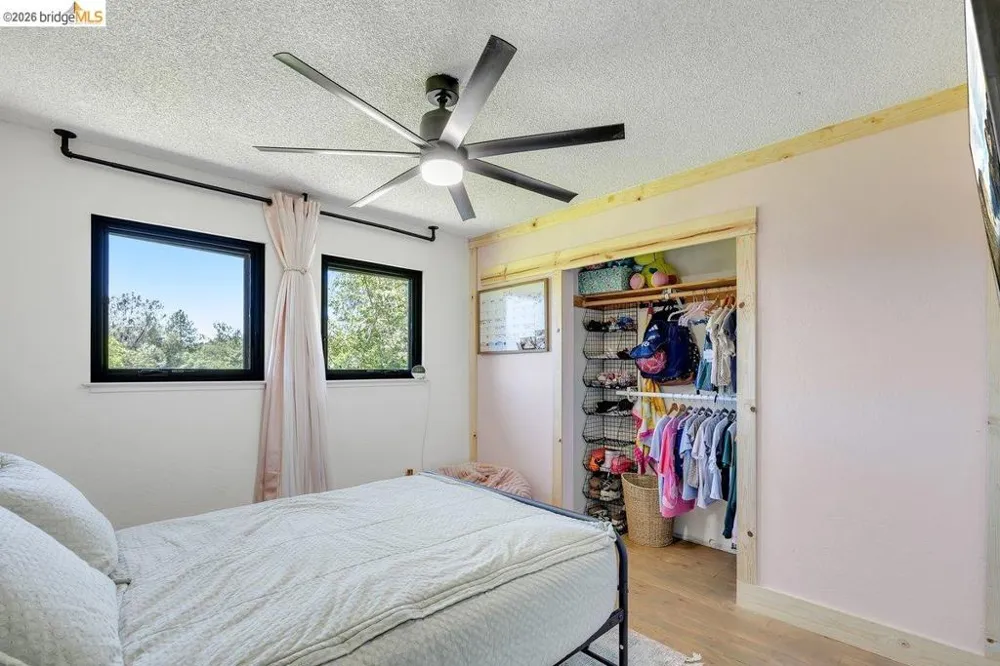 19813 Via Redonda Rd Sonora, CA 95370