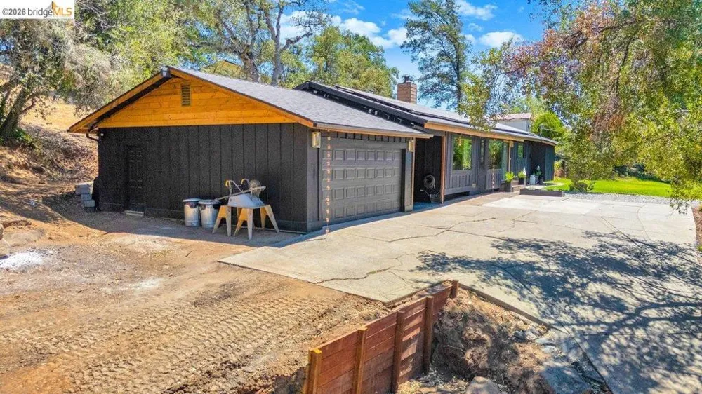 19813 Via Redonda Rd Sonora, CA 95370