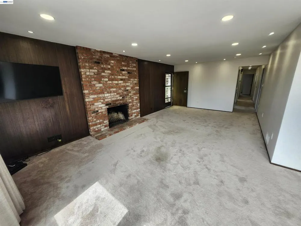 110 Sunshine Dr Pacifica, CA 94044