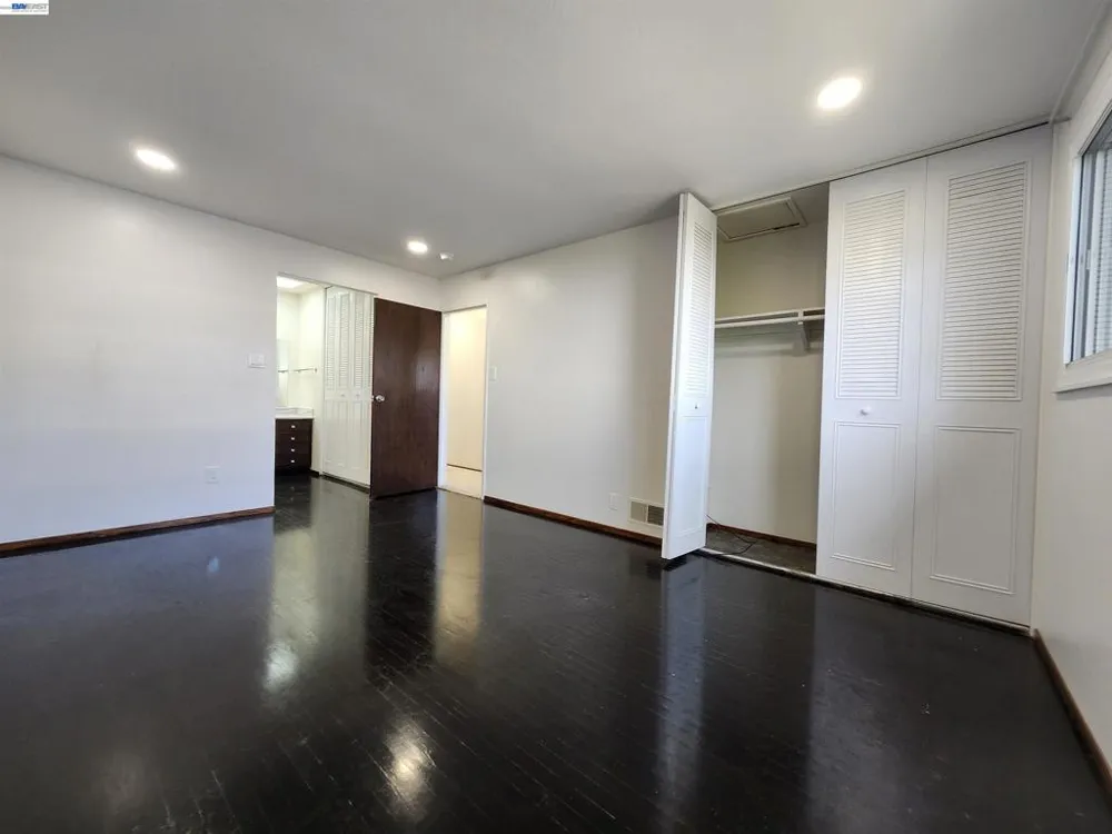 110 Sunshine Dr Pacifica, CA 94044