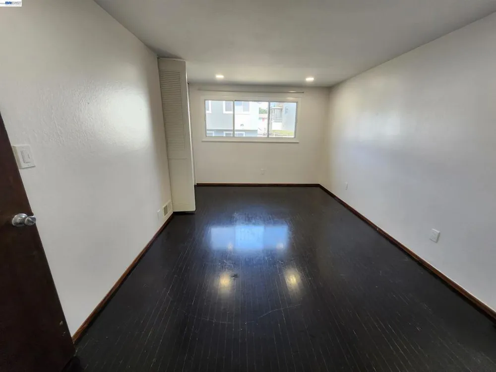 110 Sunshine Dr Pacifica, CA 94044