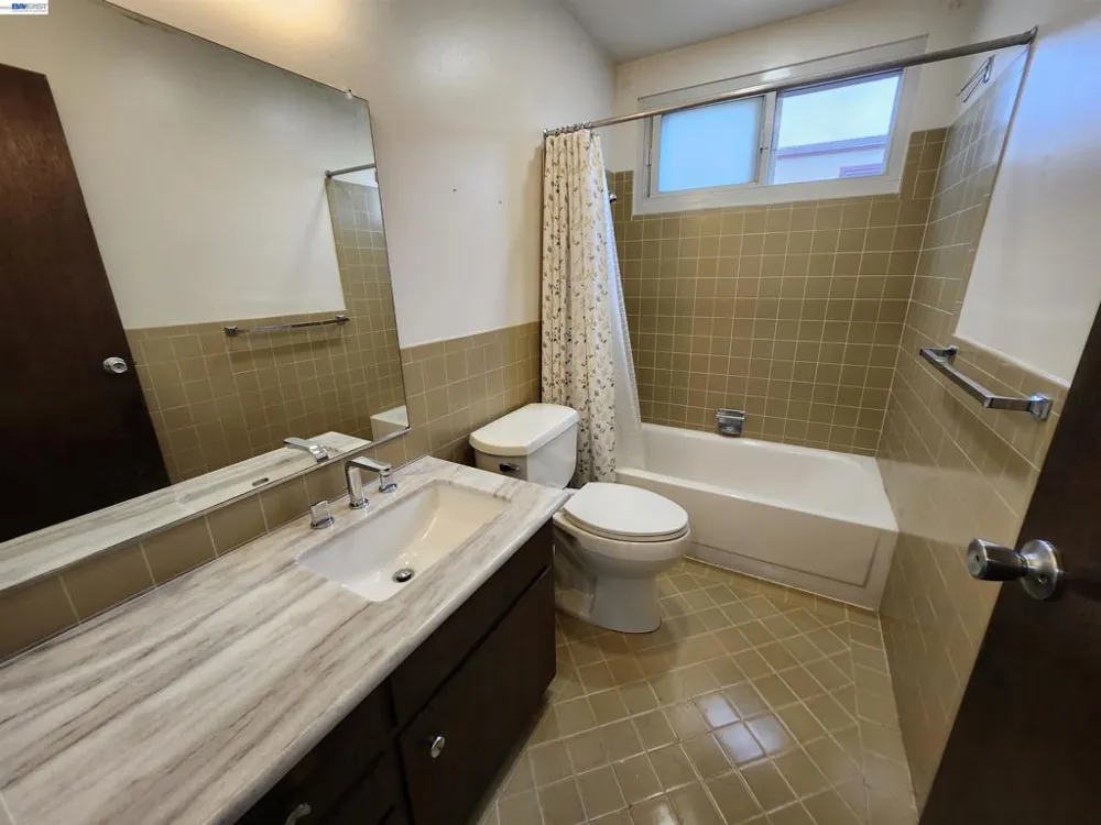 110 Sunshine Dr Pacifica, CA 94044