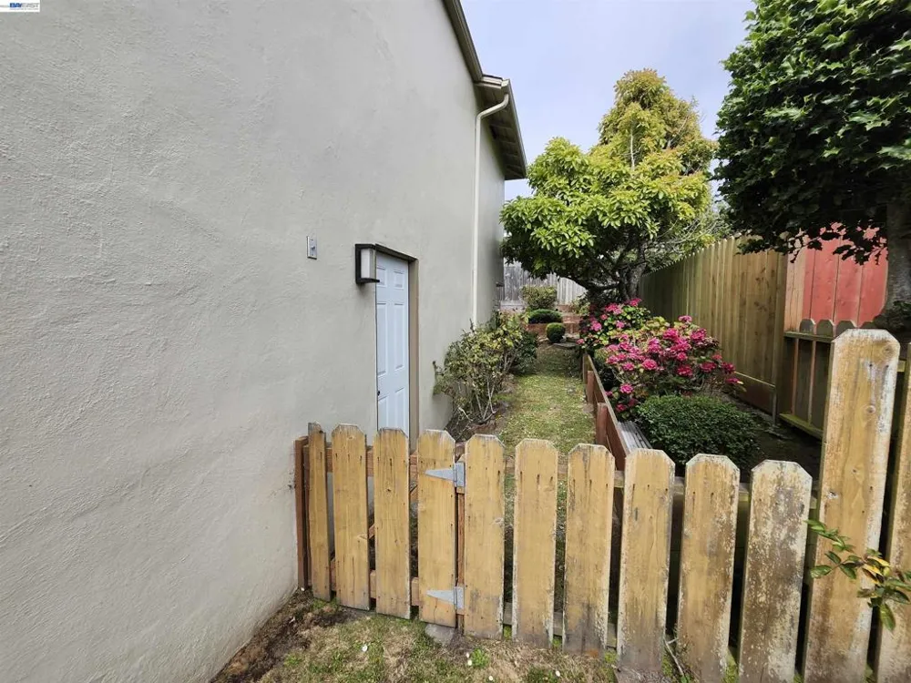 110 Sunshine Dr Pacifica, CA 94044