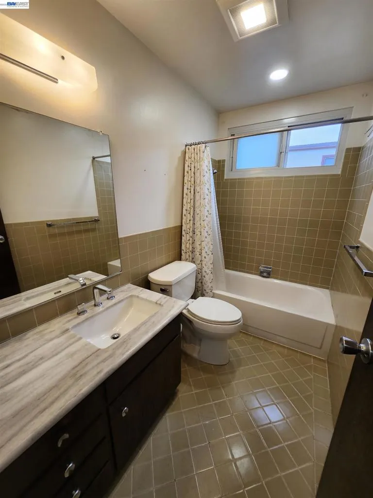 110 Sunshine Dr Pacifica, CA 94044
