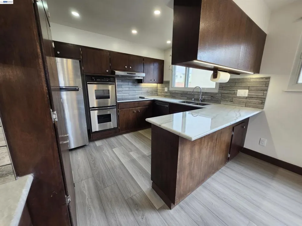 110 Sunshine Dr Pacifica, CA 94044