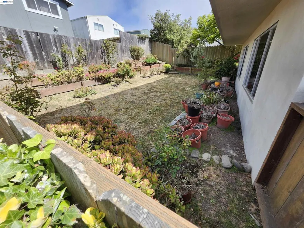 110 Sunshine Dr Pacifica, CA 94044