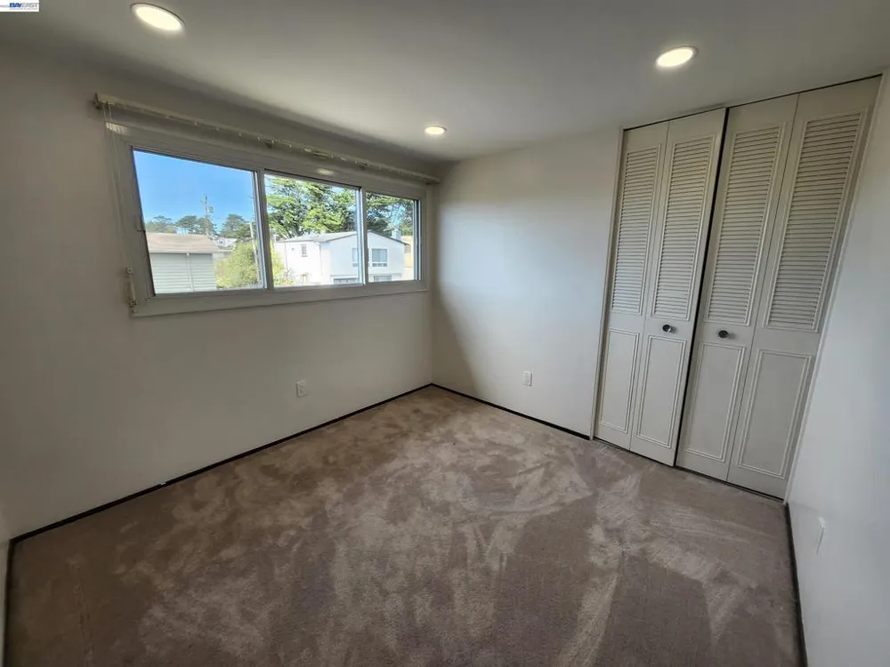 110 Sunshine Dr Pacifica, CA 94044