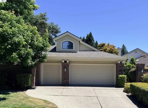 3005 Live Oak Ct.
