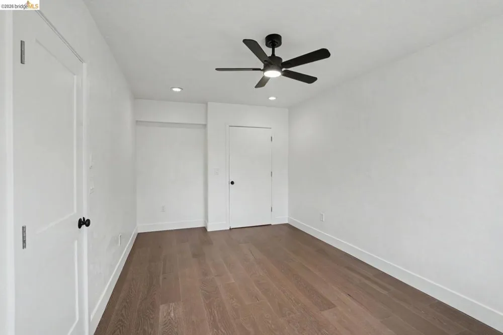 952 105th AVE Oakland, CA 94603