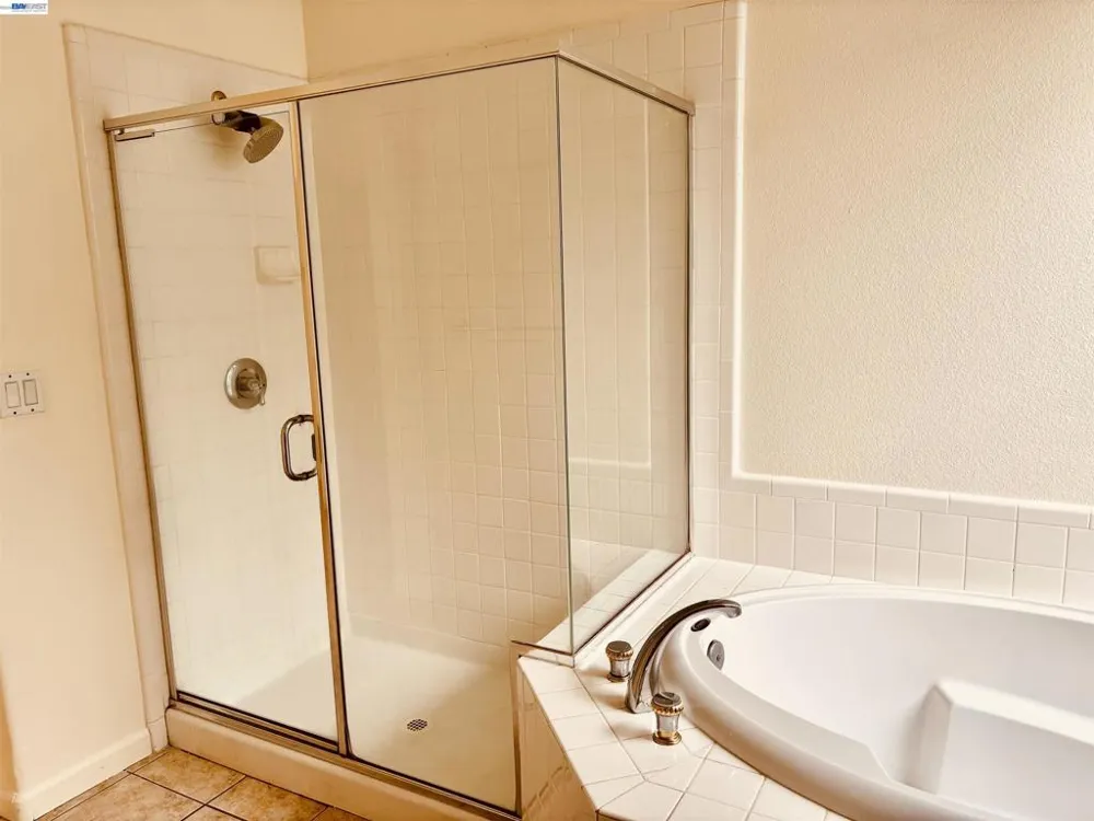 2126 Shenandoah Drive Tracy, CA 95377