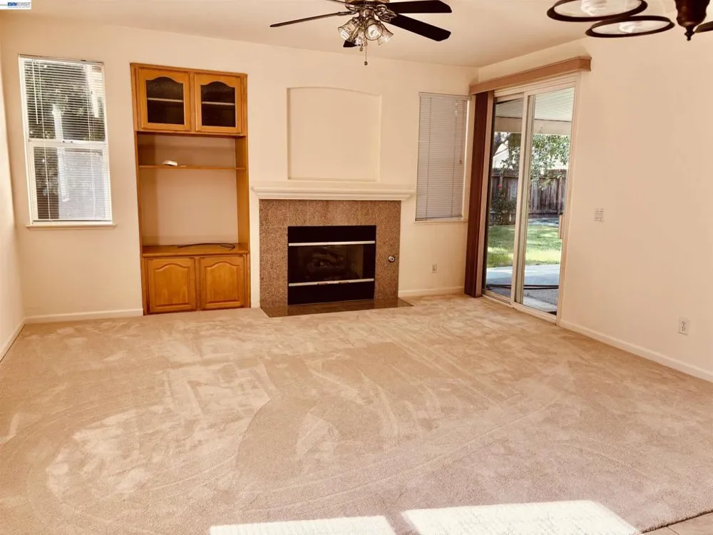 2126 Shenandoah Drive Tracy, CA 95377