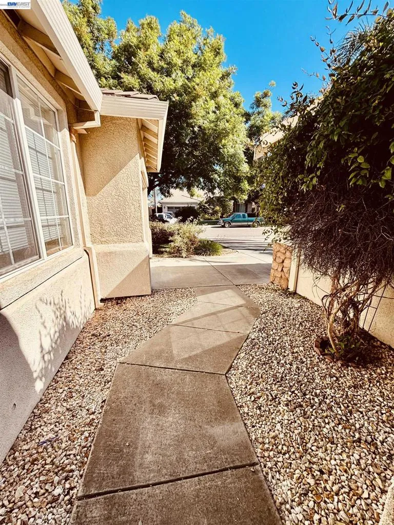 2126 Shenandoah Drive Tracy, CA 95377