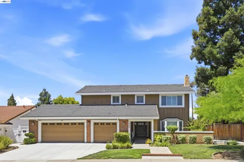 1042 Lomitas Ave