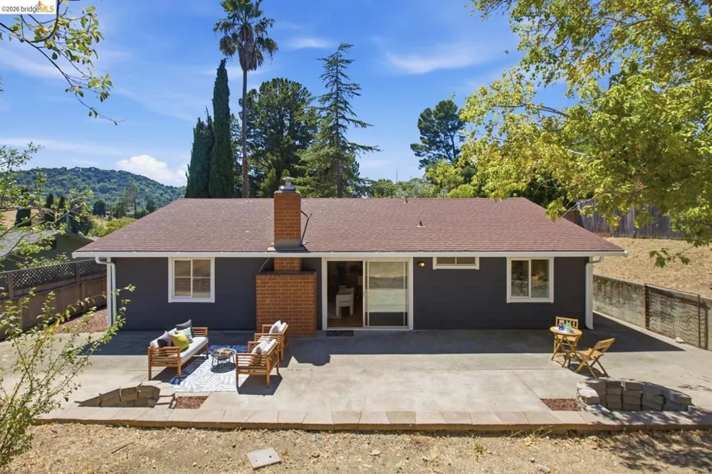 2609 Mendocino DR Pinole, CA 94564
