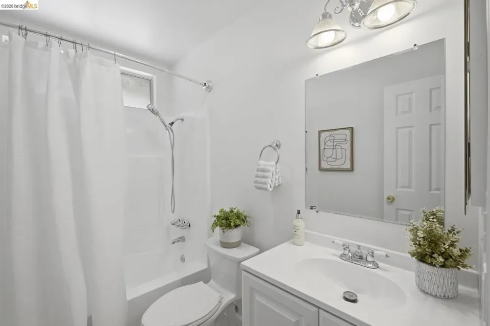 2609 Mendocino DR Pinole, CA 94564