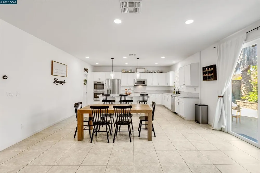 5291 Carlson Ln Fairfield, CA 94533