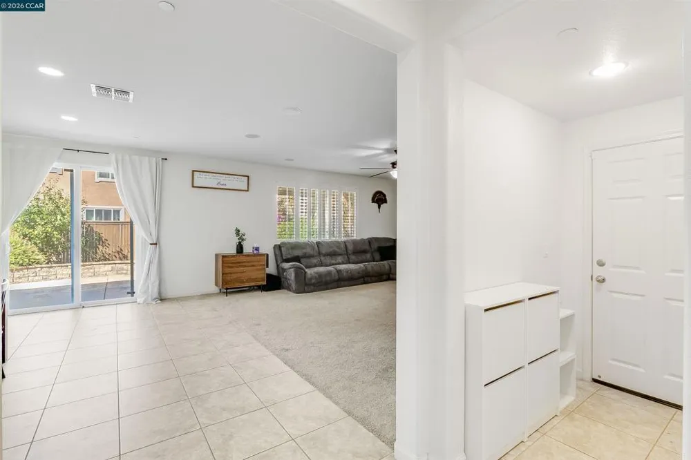 5291 Carlson Ln Fairfield, CA 94533