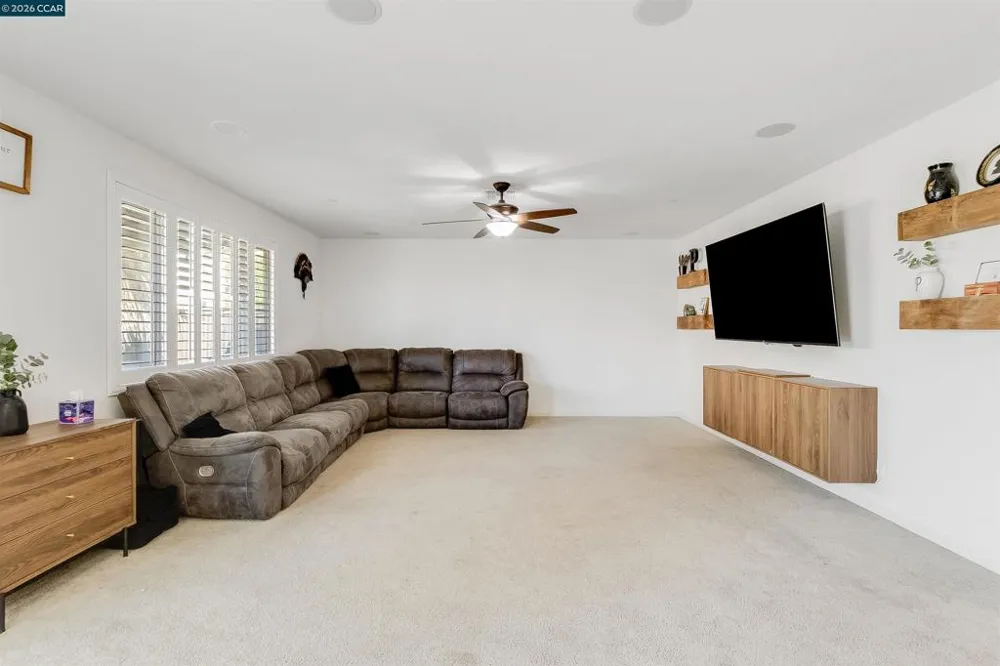 5291 Carlson Ln Fairfield, CA 94533