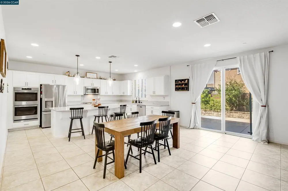 5291 Carlson Ln Fairfield, CA 94533