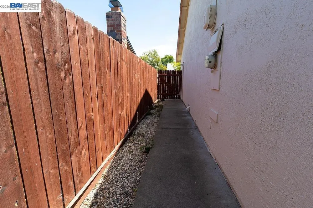 7367 Single Way Citrus Heights, CA 95610