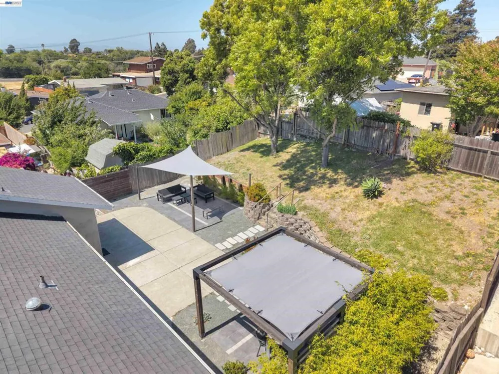 2518 Tara Hills Dr San Pablo, CA 94806