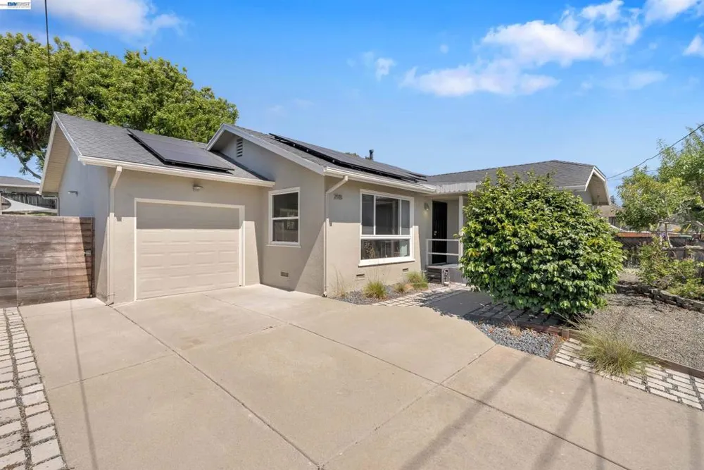 2518 Tara Hills Dr San Pablo, CA 94806