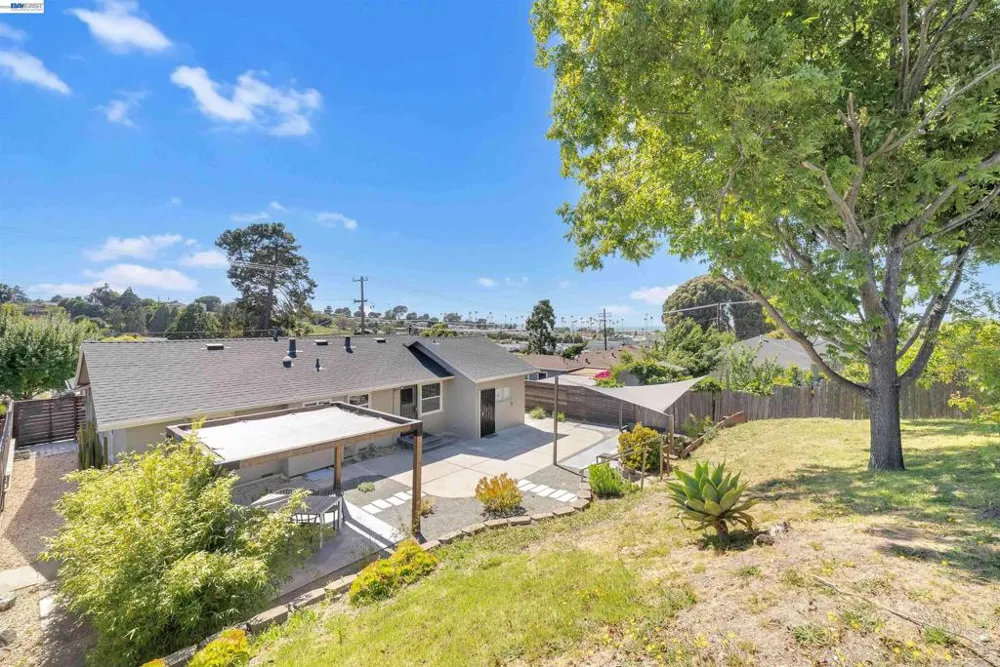 2518 Tara Hills Dr San Pablo, CA 94806