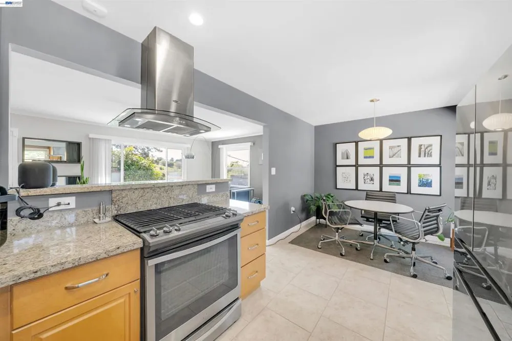2518 Tara Hills Dr San Pablo, CA 94806
