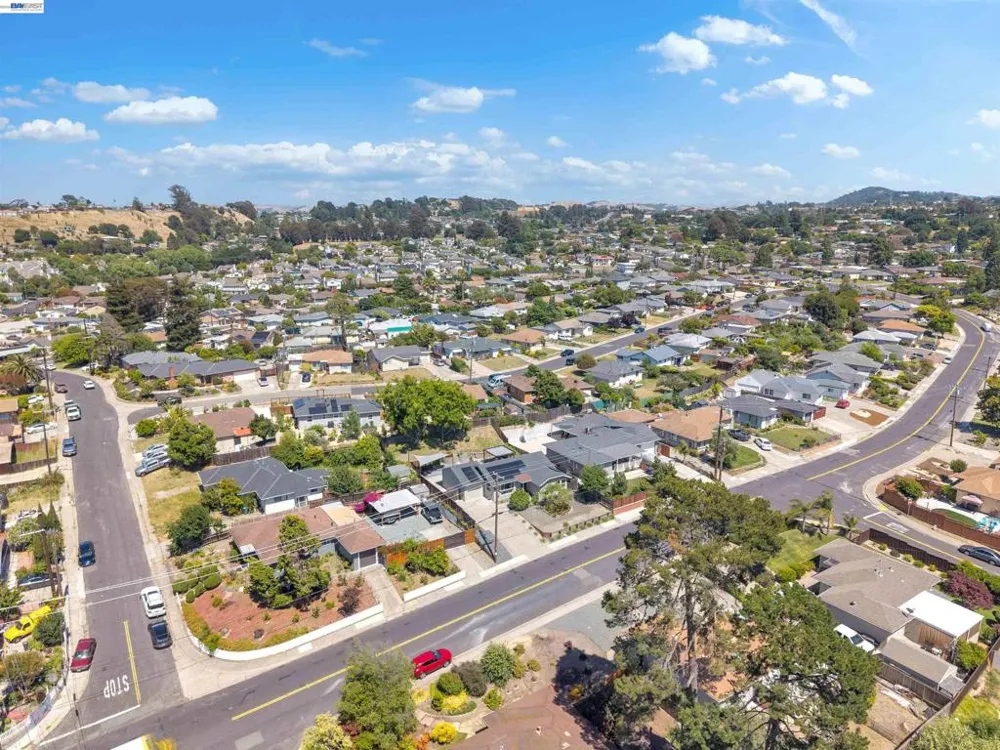 2518 Tara Hills Dr San Pablo, CA 94806