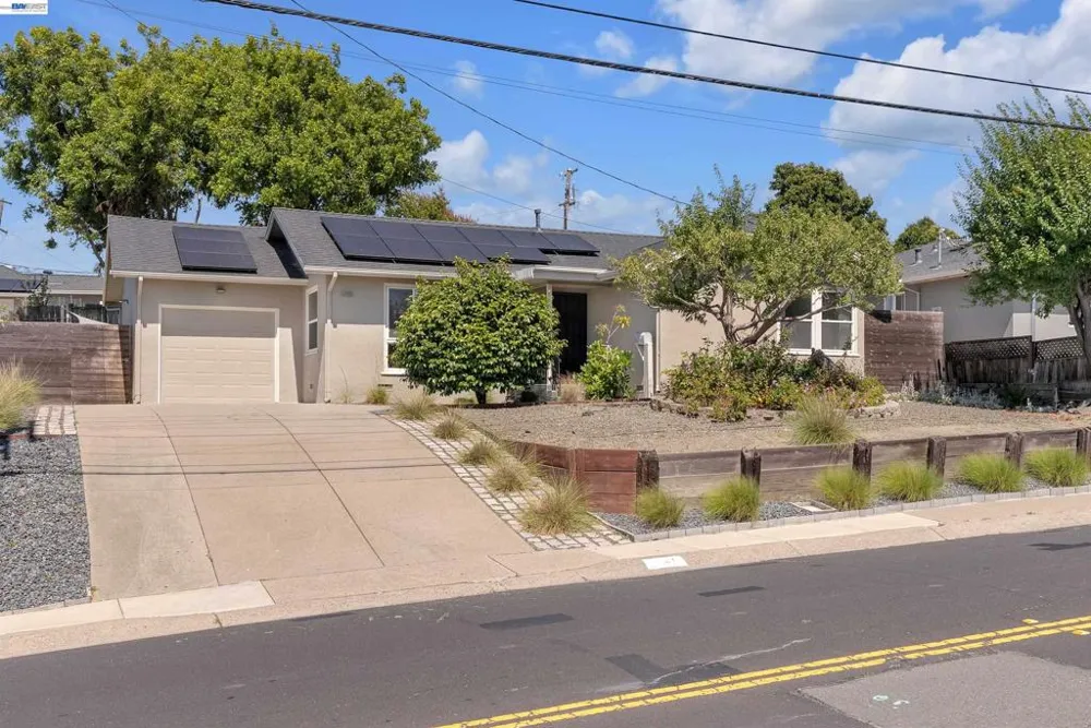 2518 Tara Hills Dr San Pablo, CA 94806