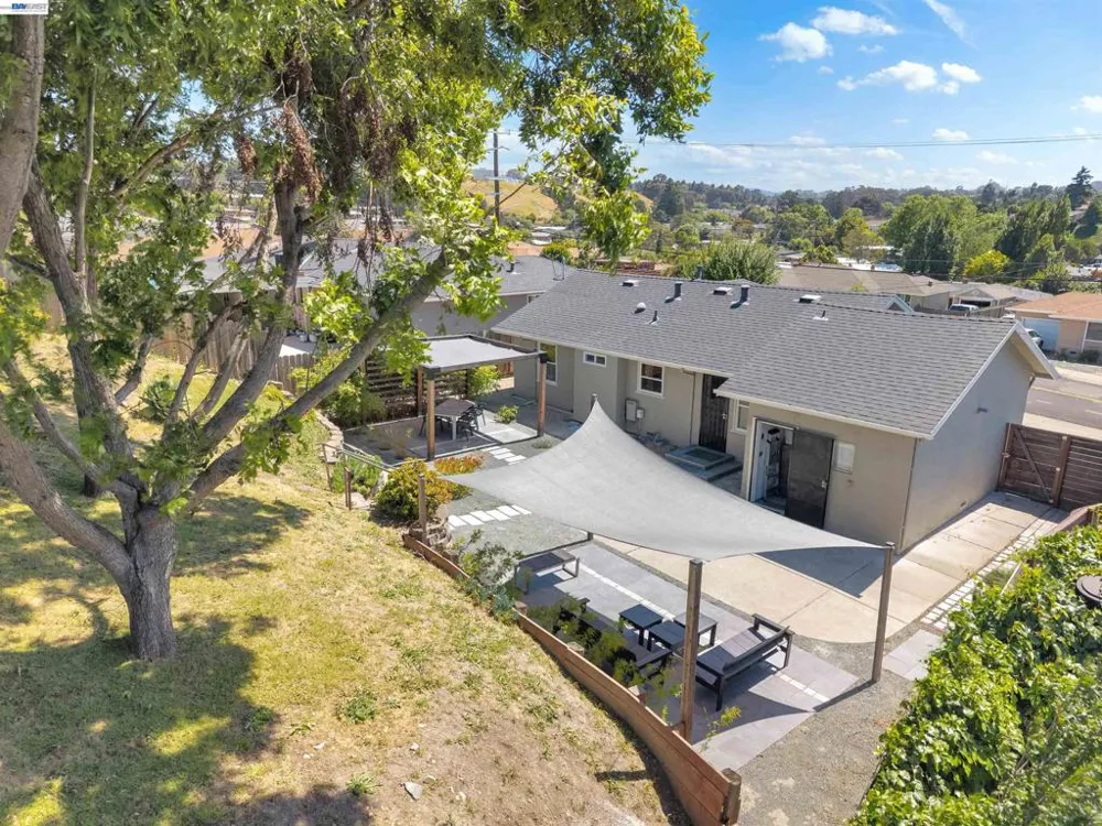 2518 Tara Hills Dr San Pablo, CA 94806