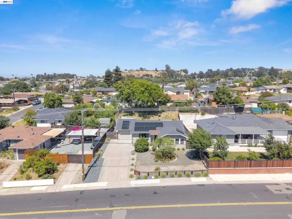 2518 Tara Hills Dr San Pablo, CA 94806