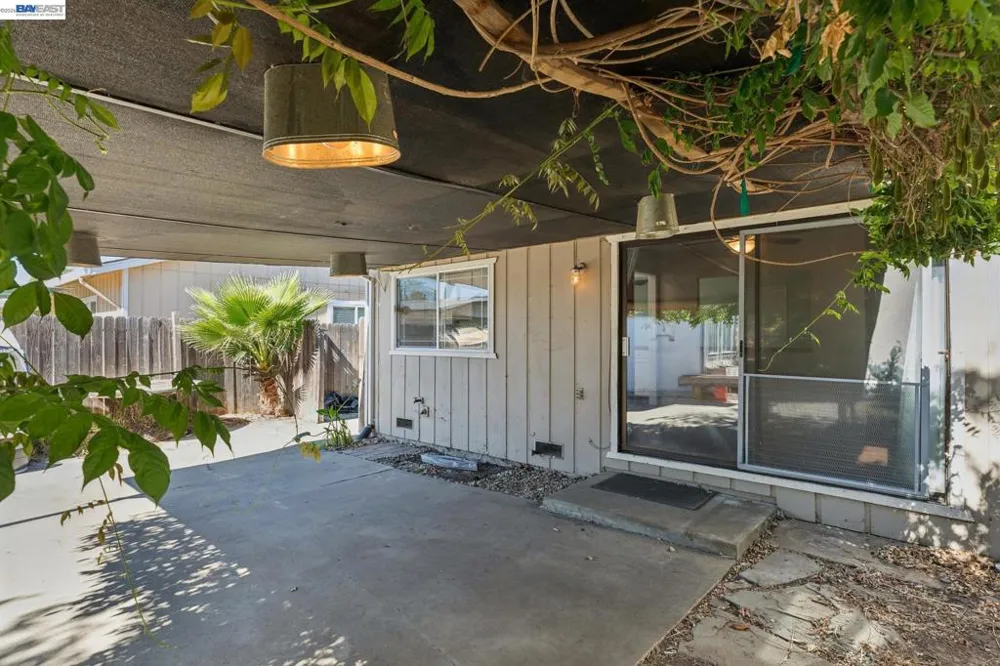 502 Shrike Ct Suisun City, CA 94585