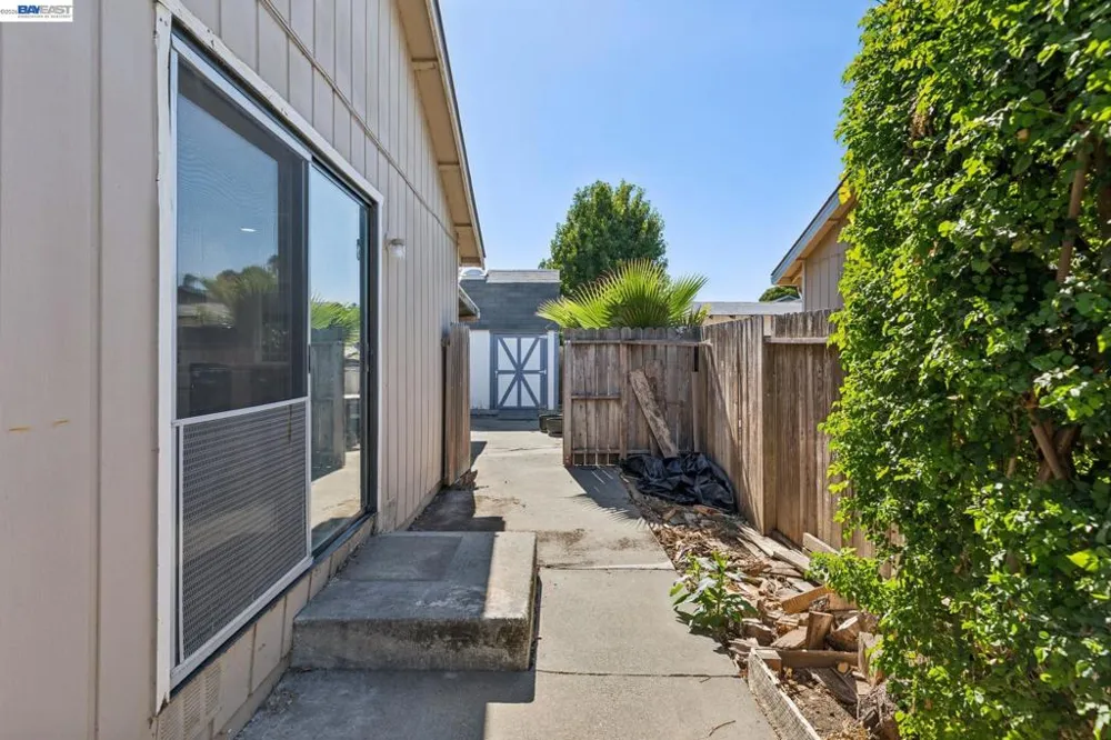 502 Shrike Ct Suisun City, CA 94585