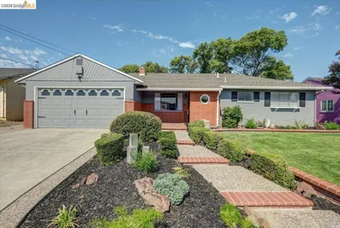 2108 Dennis Dr