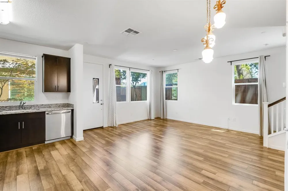 830 Brass Ct West Sacramento, CA 95691