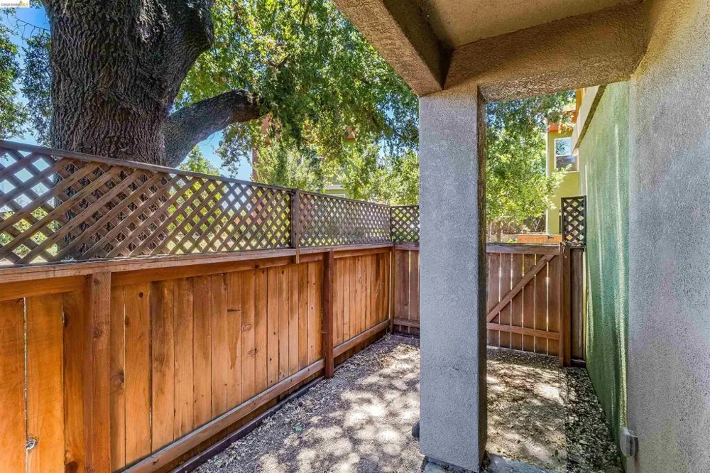 830 Brass Ct West Sacramento, CA 95691