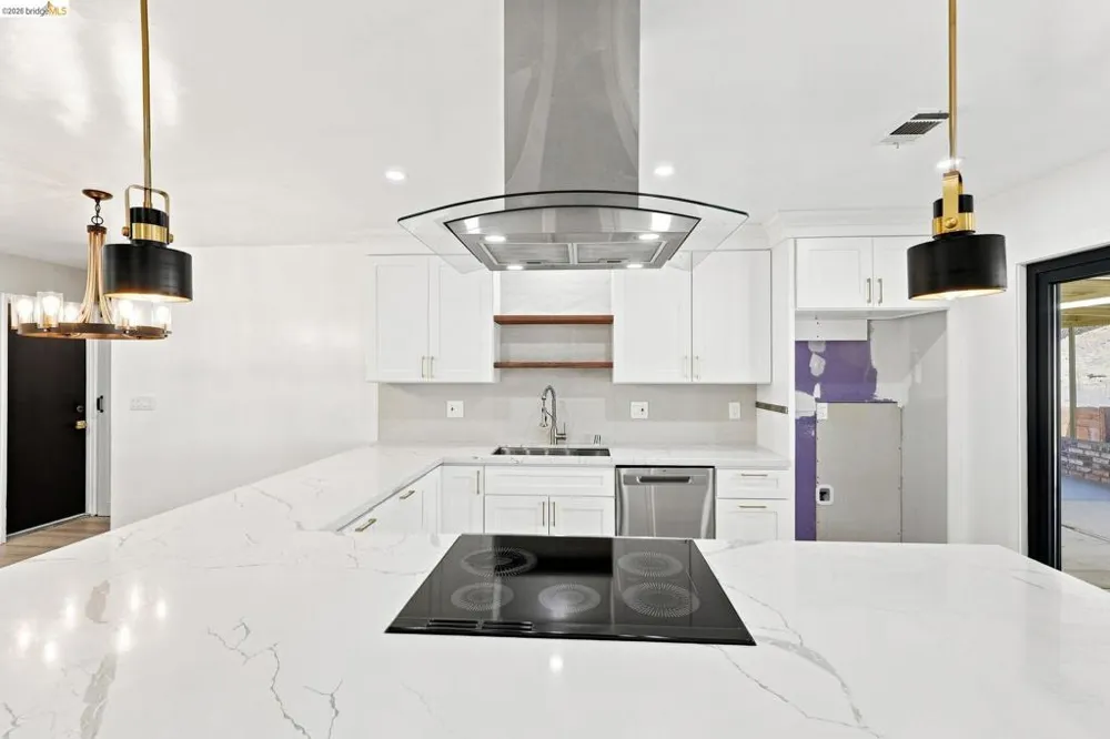 2303 Monte Vista Dr. Pinole, CA 94564