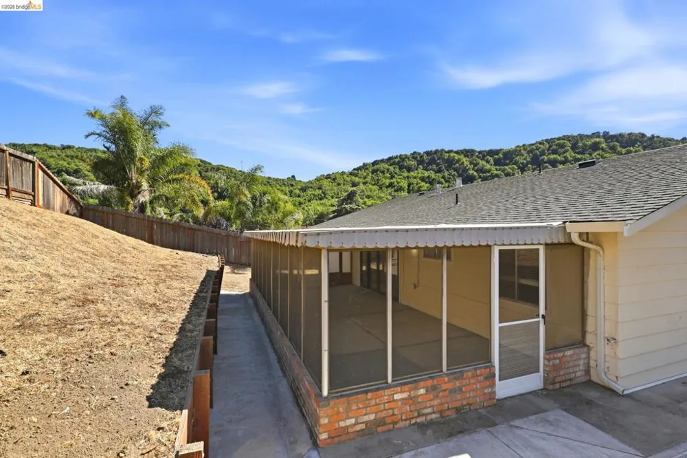 2303 Monte Vista Dr. Pinole, CA 94564