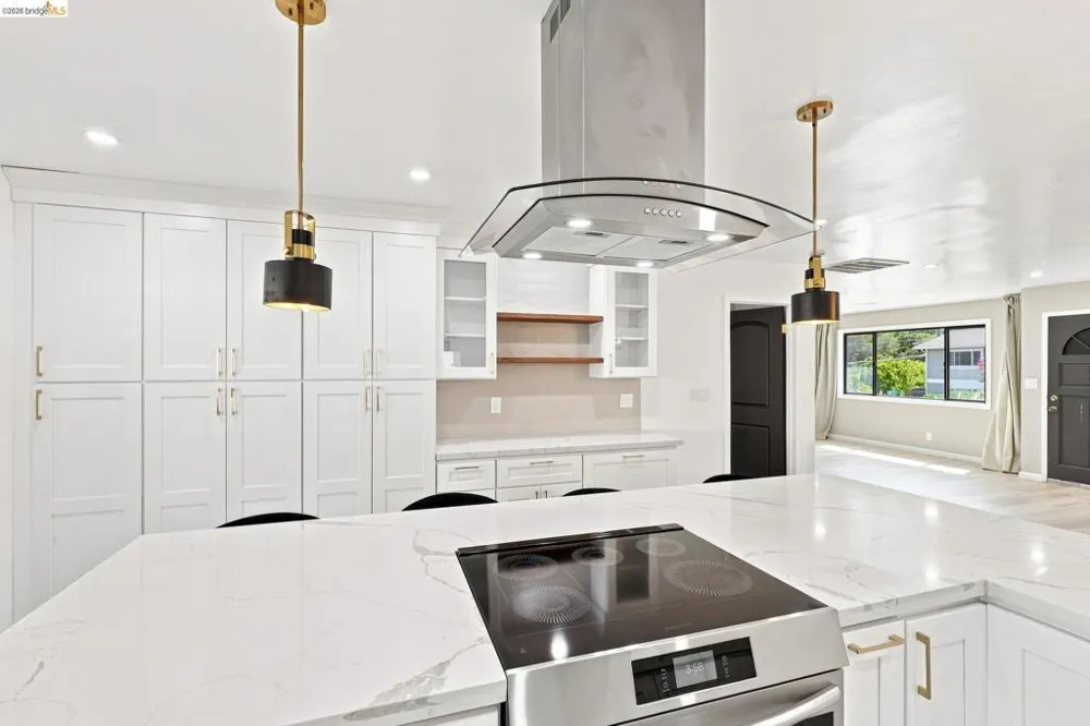 2303 Monte Vista Dr. Pinole, CA 94564