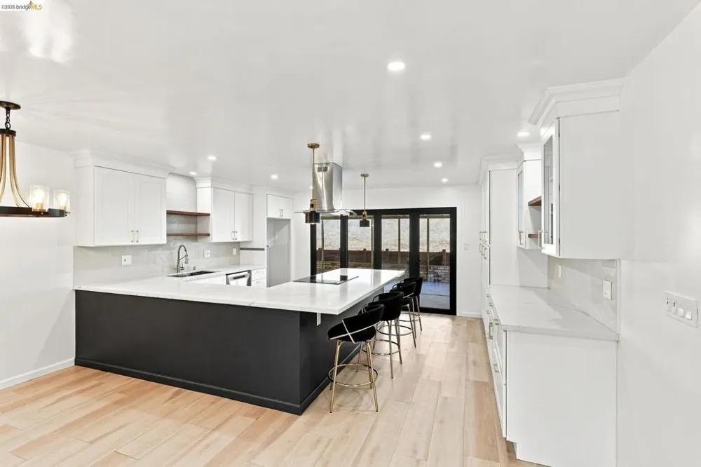 2303 Monte Vista Dr. Pinole, CA 94564
