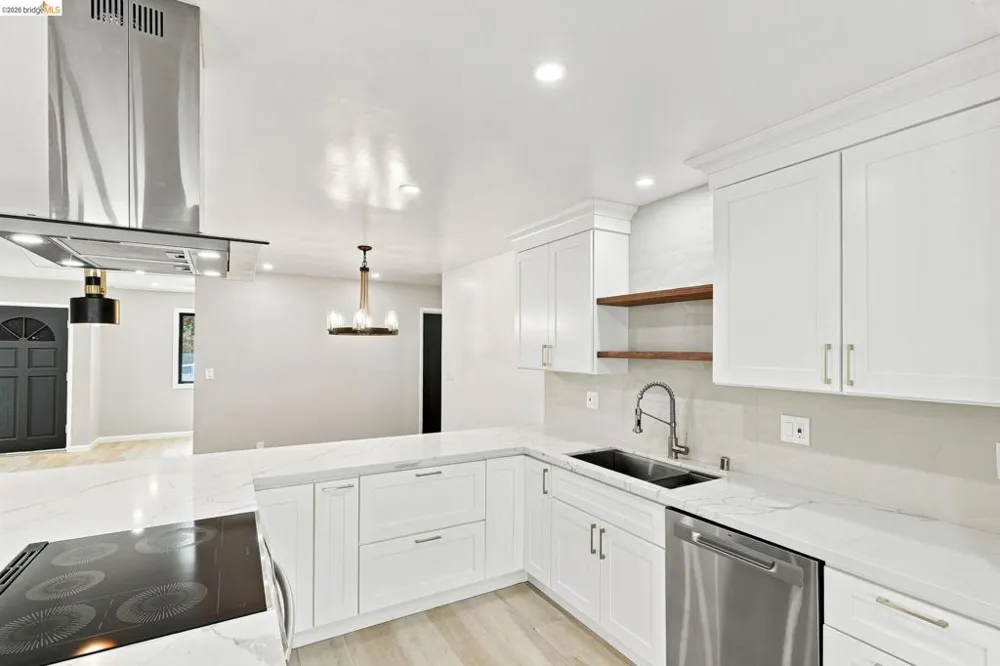 2303 Monte Vista Dr. Pinole, CA 94564