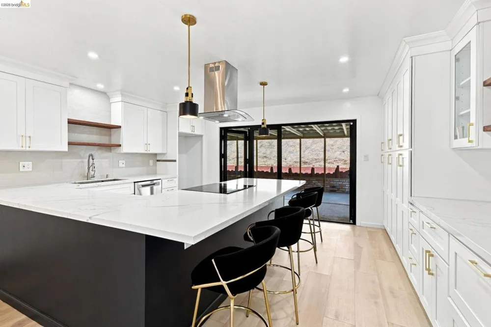 2303 Monte Vista Dr. Pinole, CA 94564