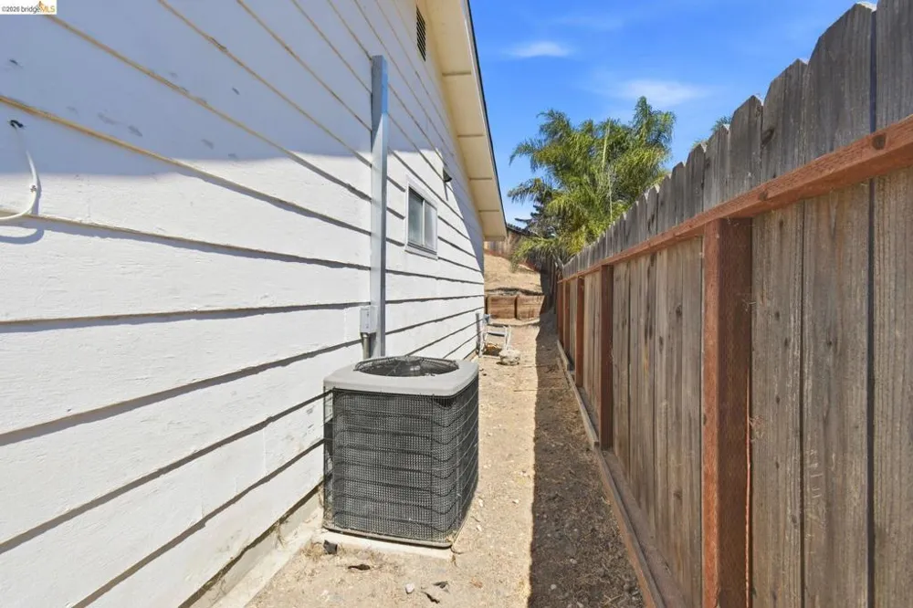 2303 Monte Vista Dr. Pinole, CA 94564