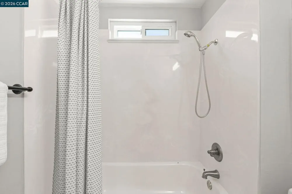 17242 Via El Cerrito San Lorenzo, CA 94580