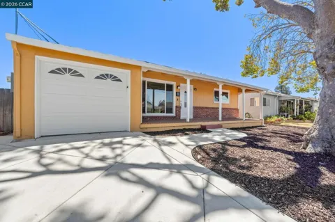 17242 Via El Cerrito