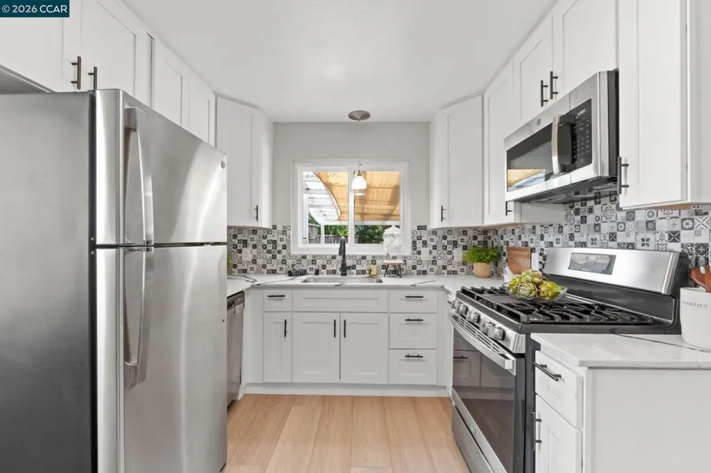 17242 Via El Cerrito San Lorenzo, CA 94580